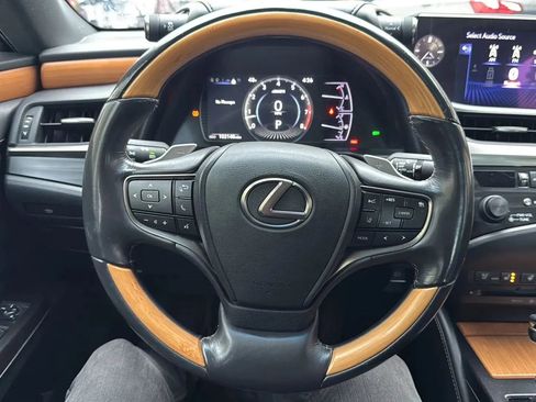 Used 2019 Lexus ES 350 image 10