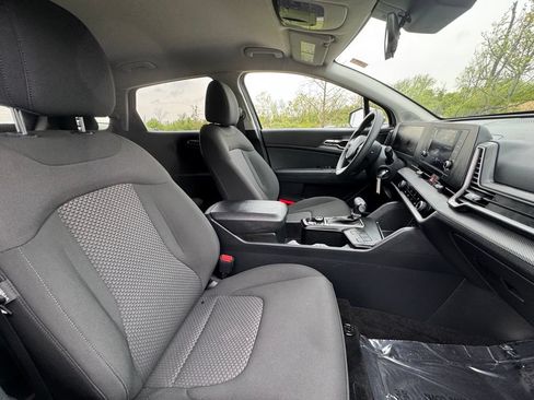 Used 2024 Kia Sportage LX FWD image 29