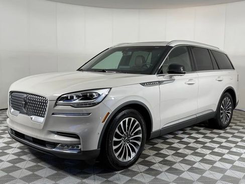 Used 2022 Lincoln Aviator Reserve w/ Equipment Group 201A image 2