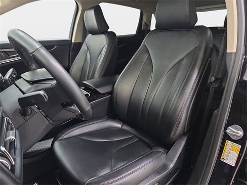 Used 2022 Lincoln Nautilus Standard image 12