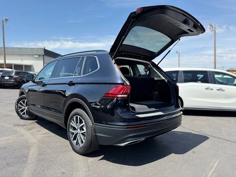 Used 2019 Volkswagen Tiguan SE w/ Panoramic Sunroof Package FWD image 34