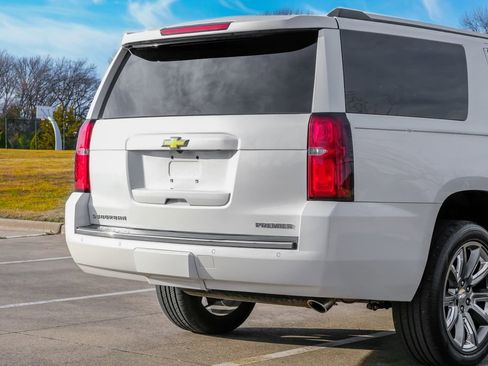 Used 2019 Chevrolet Suburban Premier image 15