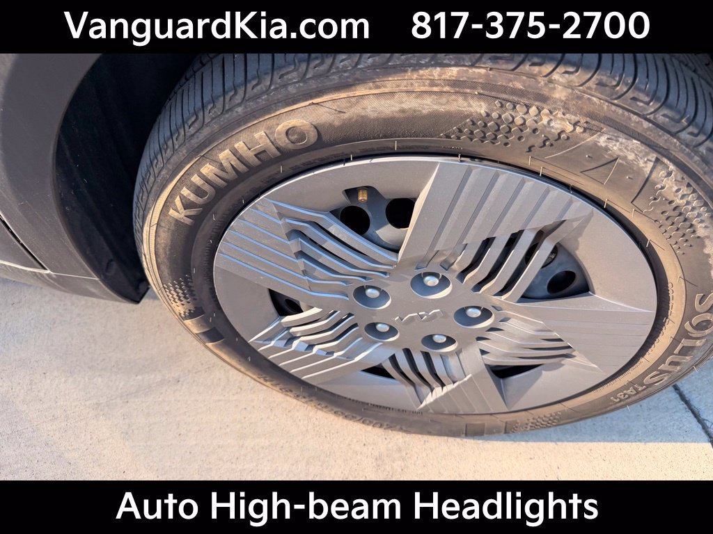 Certified 2025 Kia K4 FWD image 7