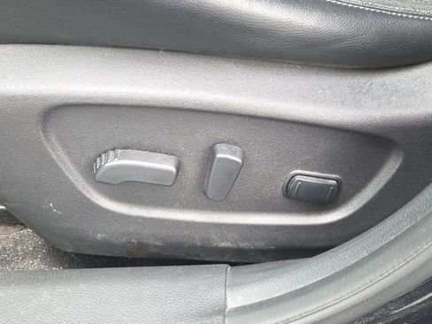 Used 2017 Nissan Rogue SL image 27