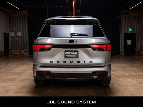 Used 2024 Toyota Sequoia Platinum image 8