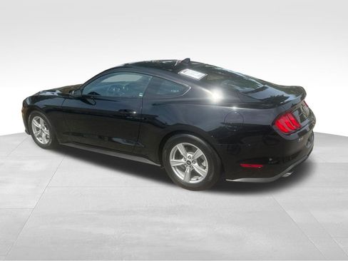 Used 2020 Ford Mustang Coupe RWD image 10