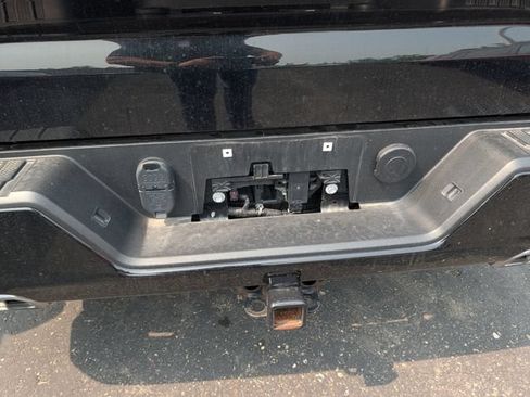 Used 2023 GMC Sierra 1500 Elevation w/ Preferred Package AWD/4WD image 8