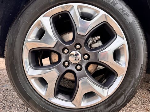 Used 2019 Jeep Compass Limited FWD image 30