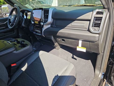 New 2026 RAM 3500 Big Horn AWD/4WD image 17