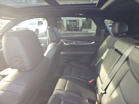 Used 2022 Cadillac XT5 Sportv image 8
