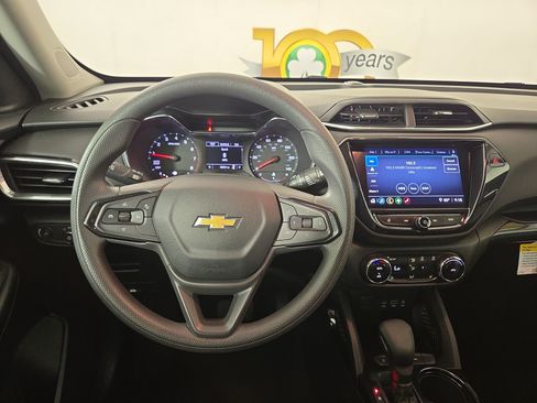 Used 2021 Chevrolet TrailBlazer LT w/ Convenience Package FWD image 13