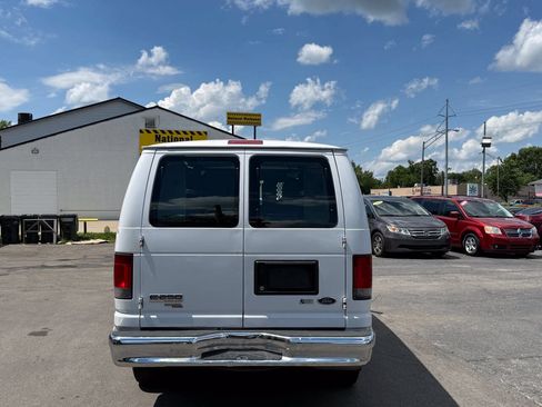 Used 2014 Ford E-250 and Econoline 250 w/ Power Group RWD image 4