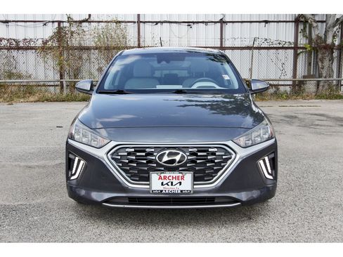 Used 2020 Hyundai Ioniq SEL image 2