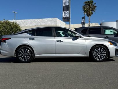 Certified 2023 Nissan Altima 2.5 SV