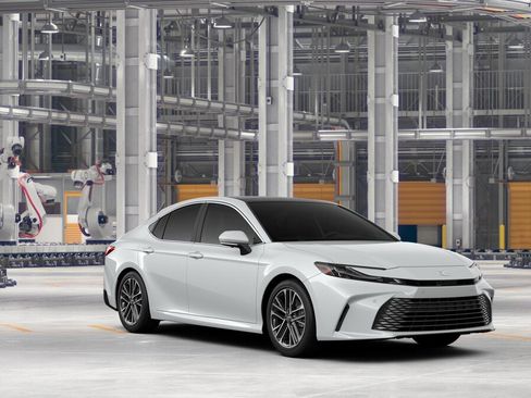 New 2026 Toyota Camry XLE AWD/4WD image 15