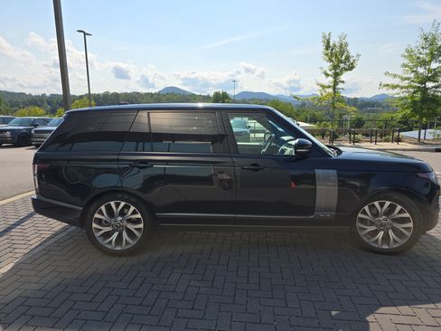 Used 2021 Land Rover Range Rover P525 Westminster Edition LWB AWD/4WD image 3