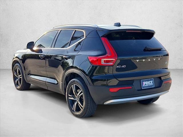 Used 2025 Volvo XC40 B5 Core AWD/4WD image 8
