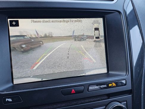 Used 2018 Ford Explorer XLT w/ Equipment Group 202A image 53