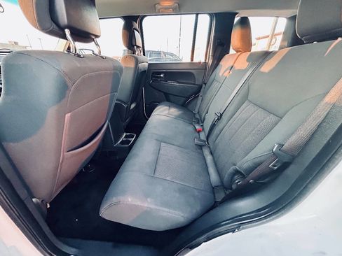 Used 2012 Jeep Liberty Sport image 21