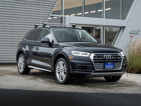 Used 2019 Audi Q5 2.0T Premium Plus w/ Premium Plus Package image 2