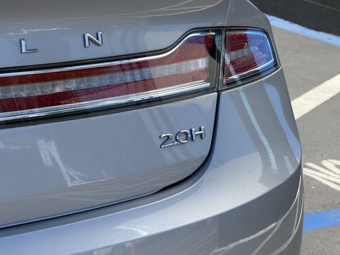 Used 2017 Lincoln MKZ Reserve FWD image 23