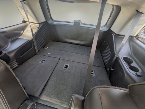 Used 2019 GMC Yukon Denali w/ Denali Ultimate Package image 12