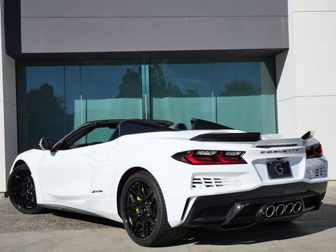 Used 2024 Chevrolet Corvette Z06 image 5