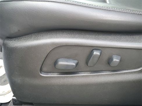 Used 2019 Cadillac XT4 Premium Luxury w/ Cold Weather Package image 6