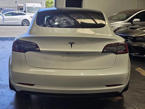 Used 2021 Tesla Model 3 Standard Range Plus RWD image 3
