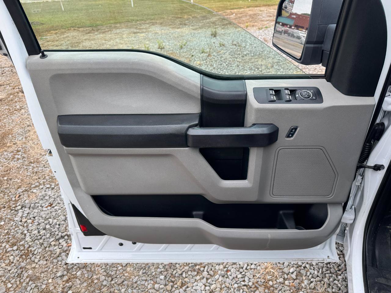 Used 2017 Ford F150 XL w/ Equipment Group 101A Mid RWD image 22