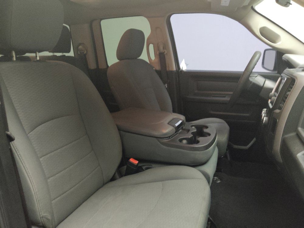 Used 2018 RAM 1500 Express w/ Black Ram 1500 Express Group RWD image 21