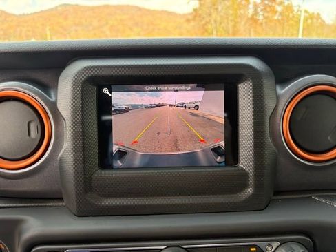 Used 2021 Jeep Gladiator Mojave w/ Trailer Tow Package image 18