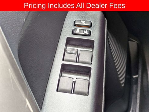 Used 2018 Toyota RAV4 LE FWD image 25