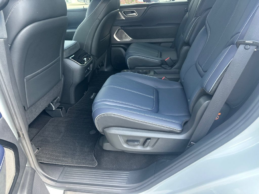 Certified 2026 INFINITI QX80 4WD image 17
