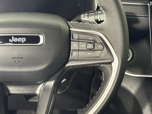 New 2025 Jeep Grand Cherokee L Altitude image 15