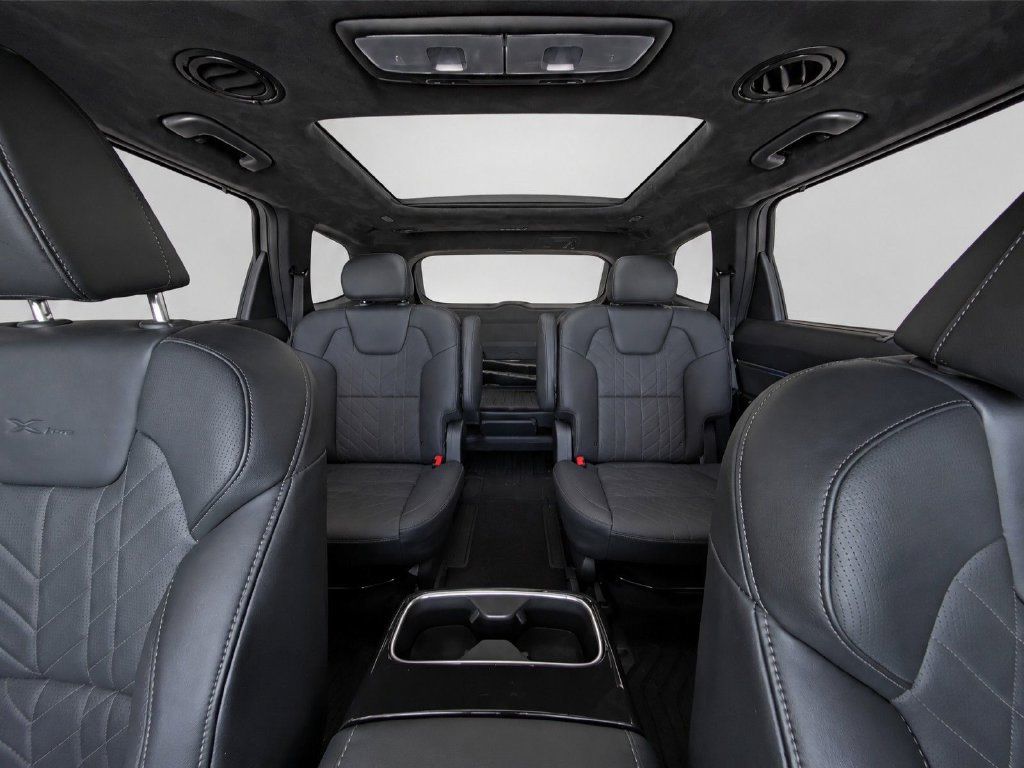 Certified 2025 Kia Telluride SX Prestige X-Line AWD/4WD image 34