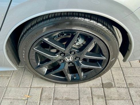 Used 2023 Honda Civic Sport image 10