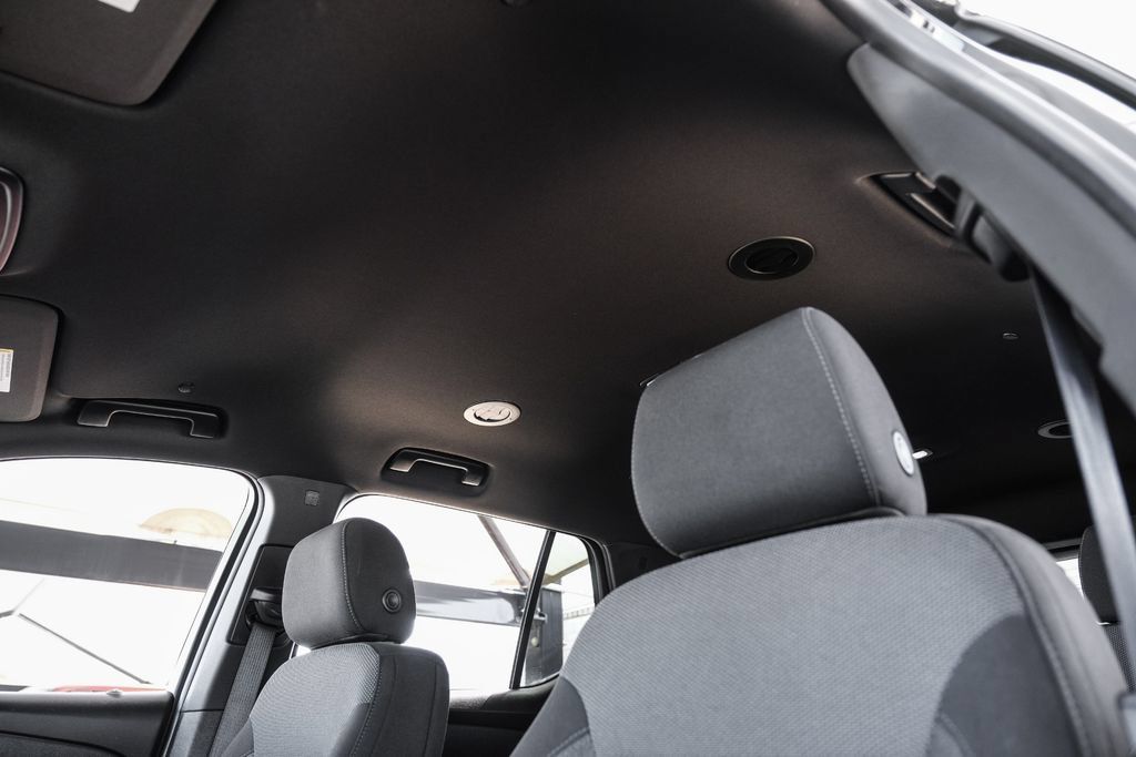 Used 2022 Chevrolet Traverse LT FWD image 31