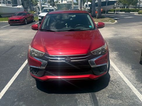 Used 2019 Mitsubishi Outlander Sport ES image 1