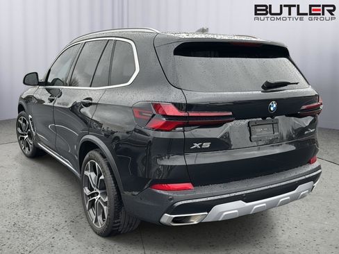 Certified 2024 BMW X5 sDrive40i w/ Premium Package image 8
