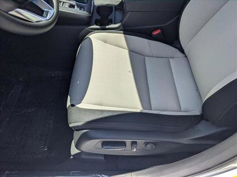 New 2025 Honda CR-V EX image 4