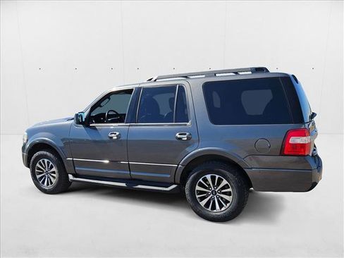 Used 2015 Ford Expedition XLT image 6