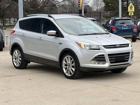Used 2015 Ford Escape SE w/ SE Chrome Package image 7