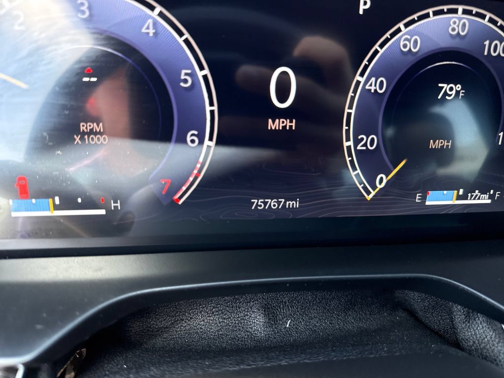 Used 2024 Jeep Grand Cherokee L Limited w/ Luxury Tech Group II AWD/4WD image 16