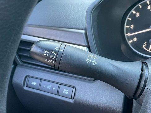 Used 2024 Nissan Altima 2.5 SV image 25