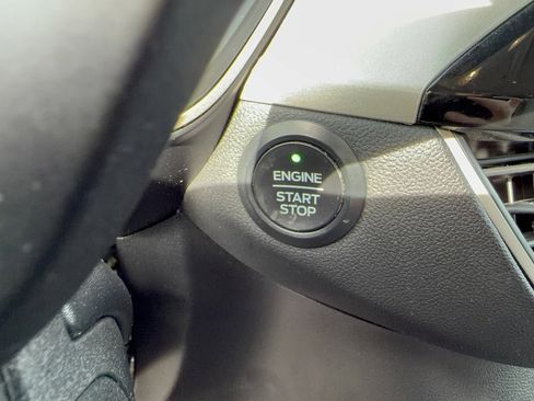 Certified 2020 Ford Escape SE image 25