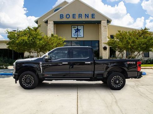 Used 2024 Ford F350 Platinum w/ FX4 Off-Road Package image 2