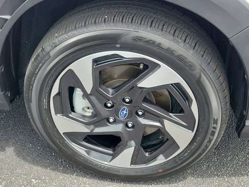 Used 2024 Subaru Crosstrek 2.5i Limited w/ Crosstrek Mirror Package image 8