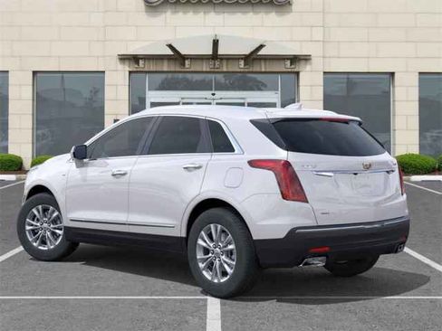 New 2026 Cadillac XT5 Luxury image 3