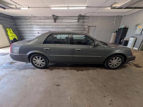 Used 2007 Cadillac DTS Luxury II FWD image 46
